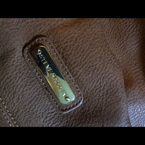 Steve Madden Leather tote w fringe - Picture 8 of 8